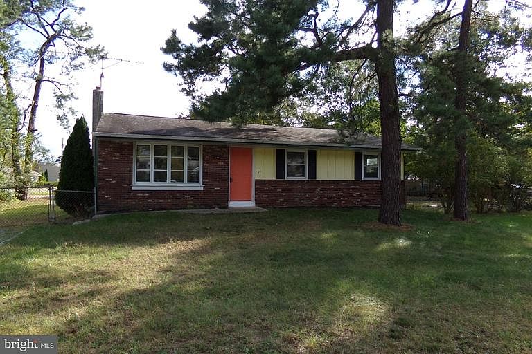1st image of 24 Cherokee Dr