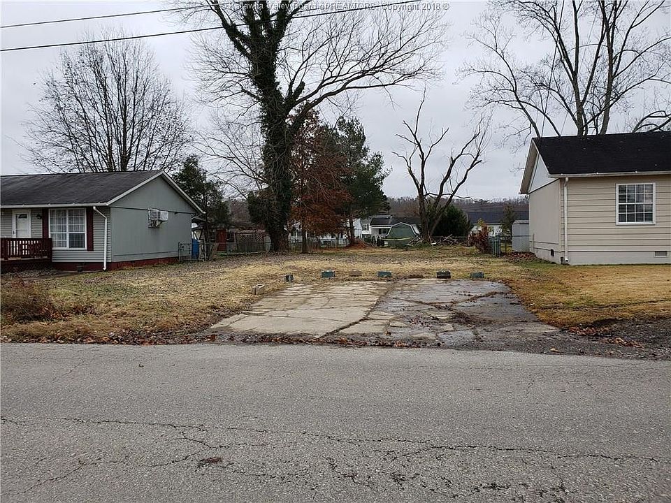 3223 Virginia Ave, Hurricane, WV 25526 Zillow