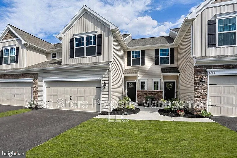 1679 Haralson Dr