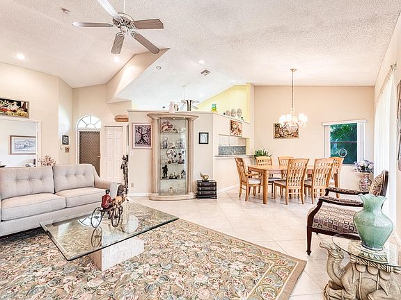 2nd image of 7517 Lexington Club Blvd APT A