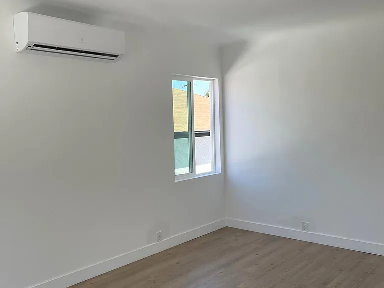 955 N Hicks Ave — Photo 18