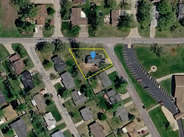 1218 Hendricks St, Mexico, MO 65265