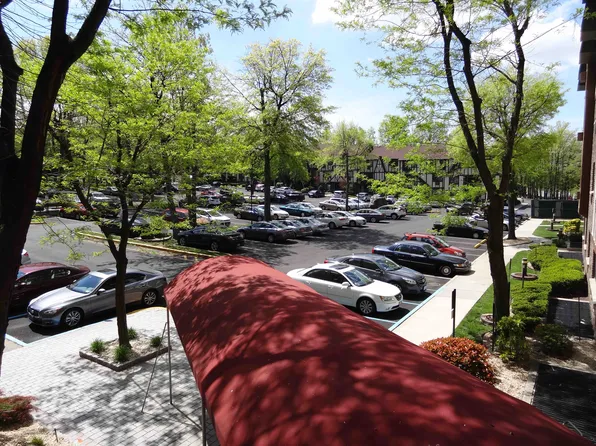 2 Elmwood Park Drive