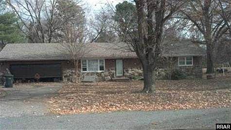 1st image of 3900 Cardinal Dr