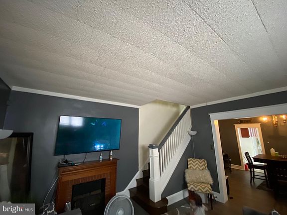 4th image of 4400 Unruh Ave