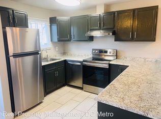 1006 Barnaby Ter SE, Washington, DC 20032