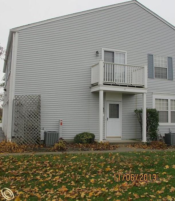 1st image of 121 Lake Village Dr #109