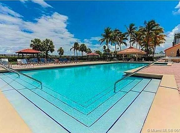5th image of 2555 Collins Ave APT 1407