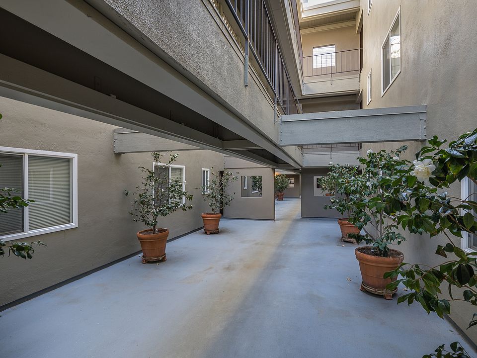 1st image of 540 Elm St #620db5d0e