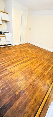 Rented by United Realty Equities | media 17