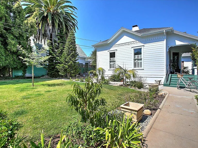 1316 Bath St — Photo 3