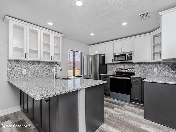 4th image of 3464 Tackett Dr