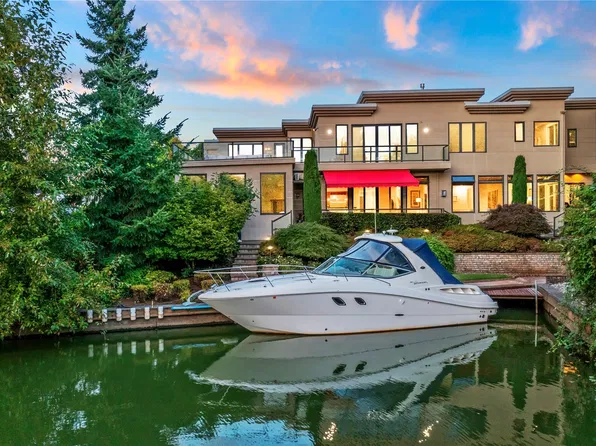 2 Crescent Key SE, Bellevue, WA 98006