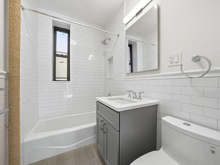 48 Pinehurst Ave #44 — Photo 3