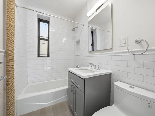 48 Pinehurst Avenue image 2 of 12