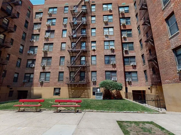 33-46 92 St #2M, Jackson Heights, NY 11372