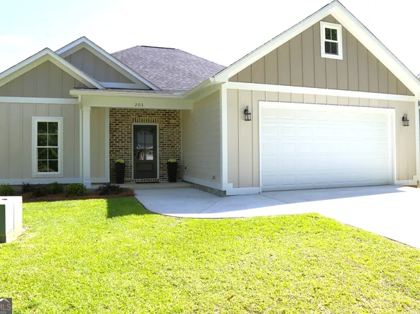 203 Saxton Pl, Leesburg, GA 31763