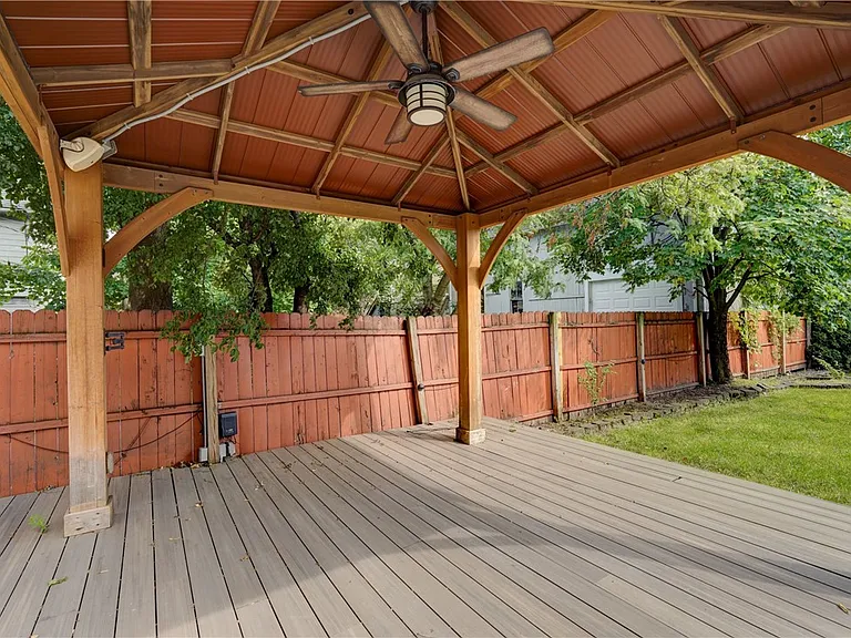 31 Birch Cres — Photo 41