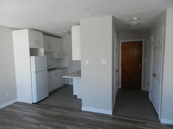 4th image of 7 Rufus Ave #15
