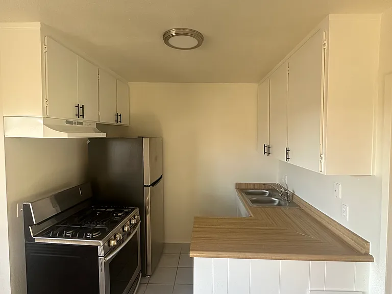265-67 La Veta Ave #B — Photo 1
