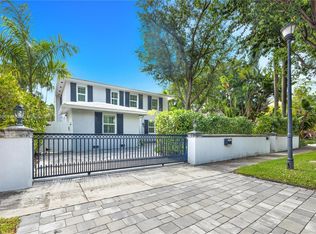 4531 N Bay Rd, Miami Beach, FL 33140