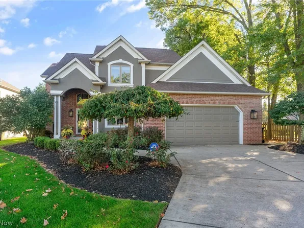 1461 Tori Pines Ct, Canfield, OH 44406