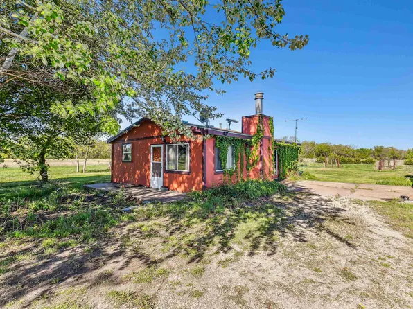 601 N Highway 77, Douglass, KS 67039