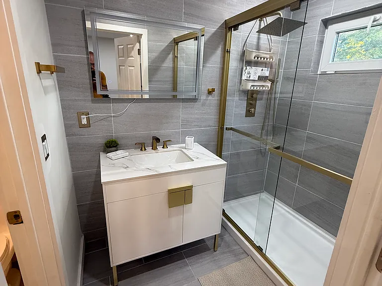 20 Reservoir Rd #B — Photo 7