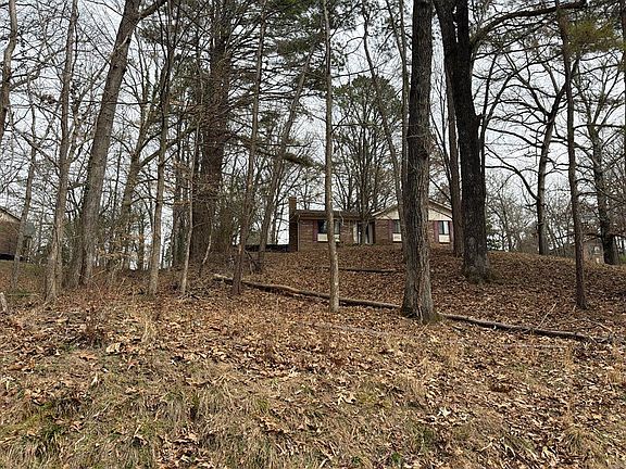 3rd image of 1400 Roper Rd