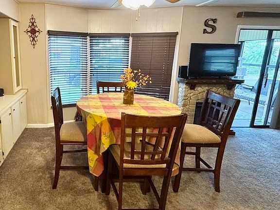4th image of 2425 Harden Blvd #81
