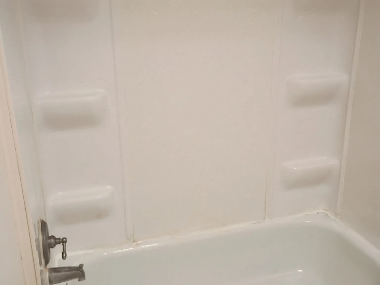 118 N Riverview Dr — Photo 3