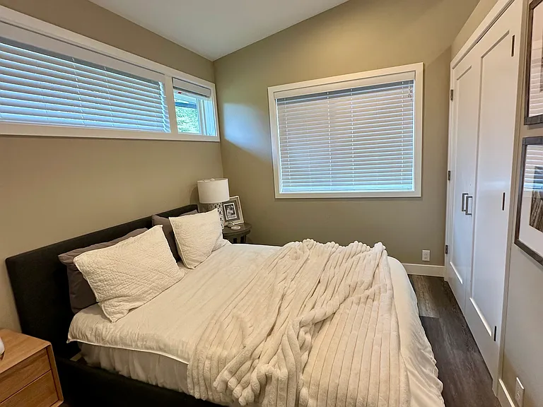 Quail Creek Way NE — Photo 4
