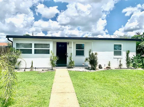 7964 Hyde Park Ave, North Port, FL 34287