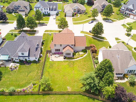 5th image of 125 Barrington Ct