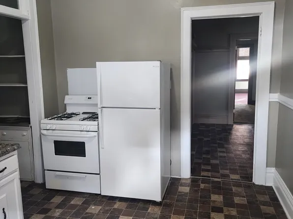 140 Loras Blvd #2, Dubuque, IA 52001