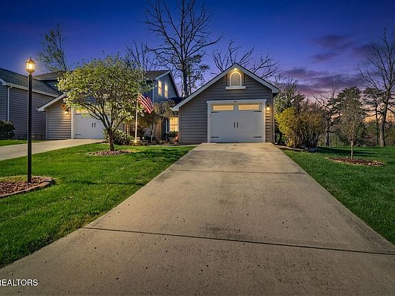 3rd image of 554 River Bend Dr