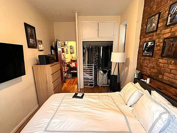 5th image of 507 Dean St APT 1L