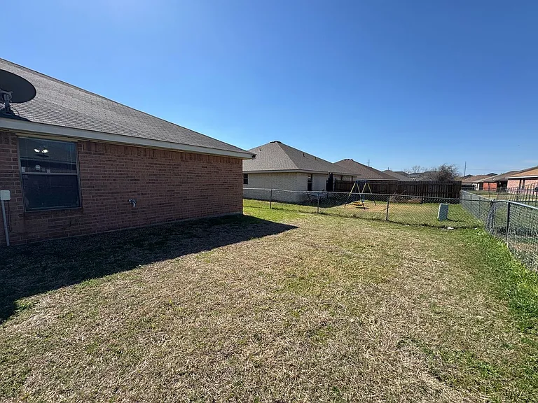 2801 Alma Dr — Photo 23
