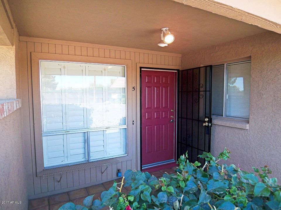 1st image of 310 W Pontiac Dr Unit 5