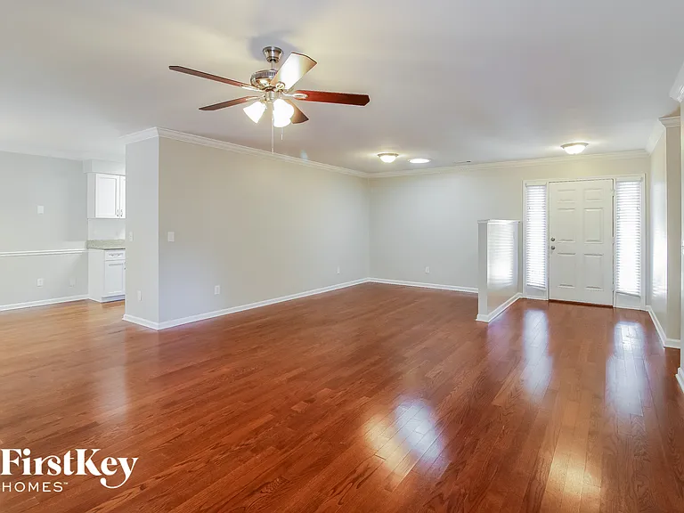 3802 Watercourse Ct — Photo 2