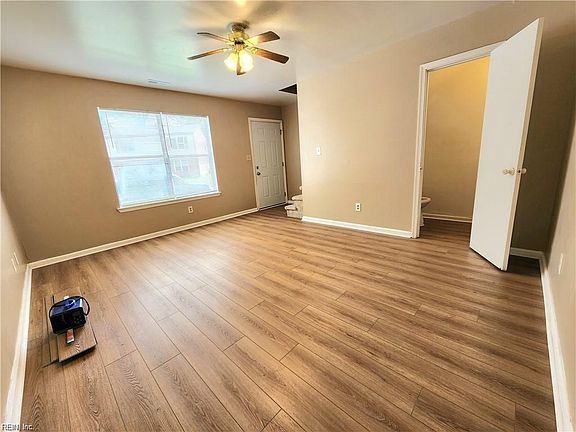 3rd image of 6221 Geneva Way