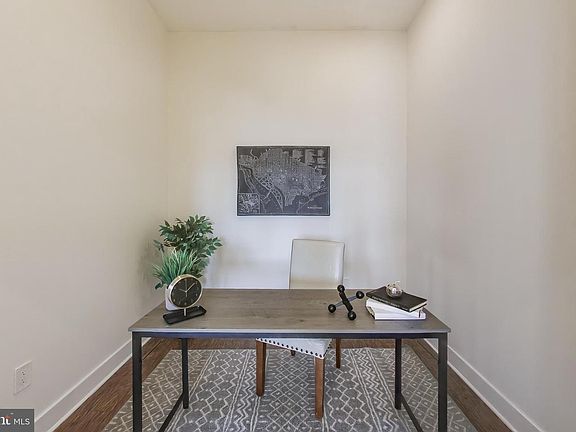 4th image of 2012 D St NE APT 4