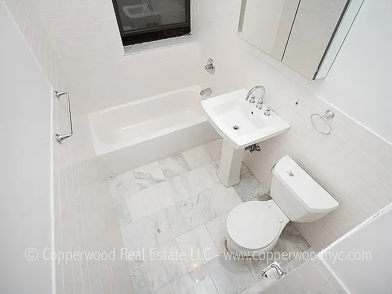 444 E 81st St #13 — Photo 6