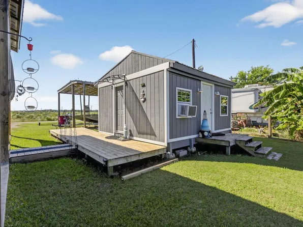 83 County Road 299, Sargent, TX 77414