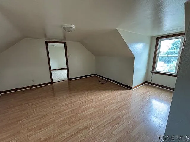 2 bed, 1.0 bath, $600 — Photo 3