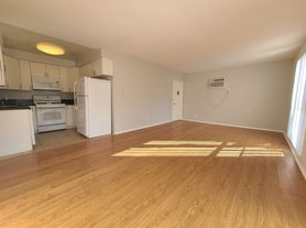 854 Westbourne Dr, West Hollywood, CA