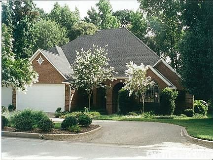 1st image of 4104 Pinecreek Dr