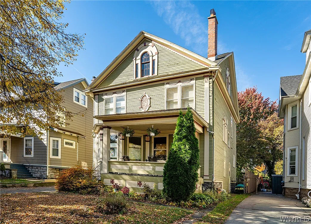 4 bed, 1.5 bath, 2323 sqft, $2,750 — Photo 3