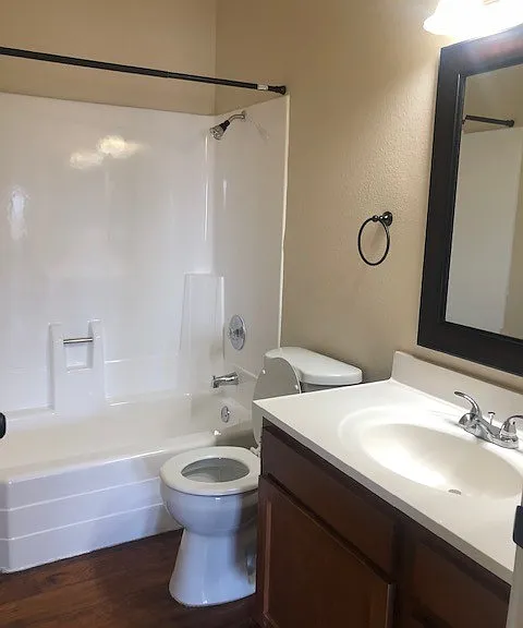 East Orange Village Apartments — Photo 15