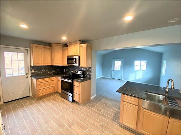 5th image of 4845 Park Vista Dr